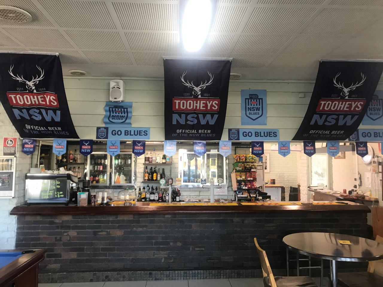 Ebor falls hotel motel bar 01